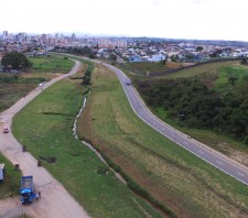 Ao lado do deputado federal Marcio Alvino, prefeito de Suzano-SP cobra em Brasília-DF celeridade na liberação de R$ 12 milhões para a conclusão da Marginal do Una