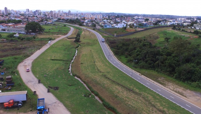 Ao lado do deputado federal Marcio Alvino, prefeito de Suzano-SP cobra em Brasília-DF celeridade na liberação de R$ 12 milhões para a conclusão da Marginal do Una