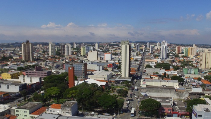 Suzano é a cidade que mais avança na região, aponta estudo