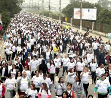 “10ª Caminhada Ambiental” mobiliza 2 mil pessoas e arrecada mais de uma tonelada de alimentos para o Fundo Social de Solidariedade