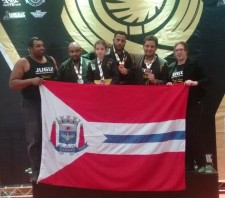 Atletas de Suzano-SP conquistam medalhas no boxe e no jiu-jítsu