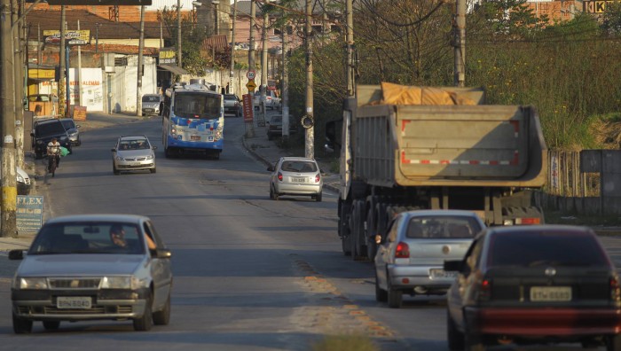 Prefeito de Suzano-SP anuncia recapeamento de três trechos da avenida Francisco Marengo