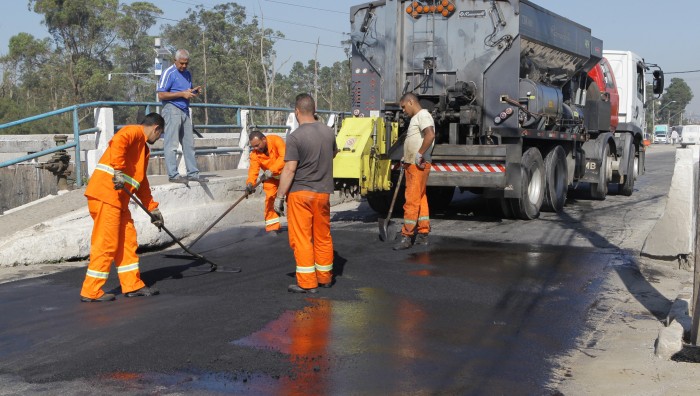 Prefeitura de Suzano-SP realiza intervenções  estruturais na avenida Francisco Marengo