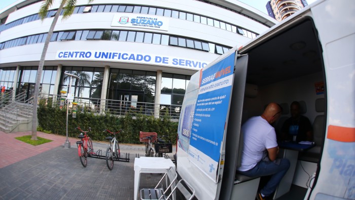 Posto Móvel do Sebrae atende empreendedores suzanenses no Centrus até sexta-feira