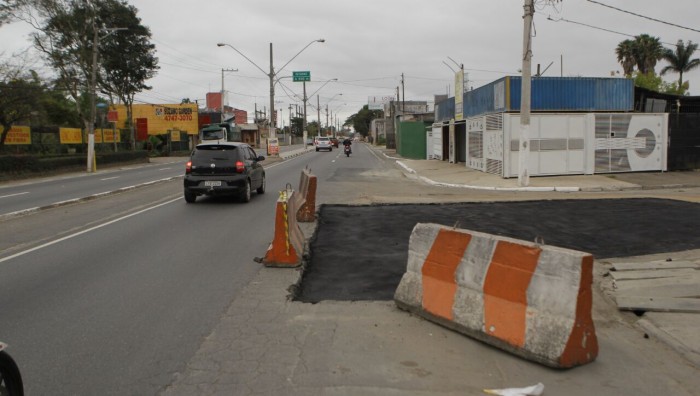 Após solicitação do prefeito de Suzano-SP, Sabesp tapa buracos na SP-66; previsão é que via seja liberada para tráfego dentro nas próximas semanas