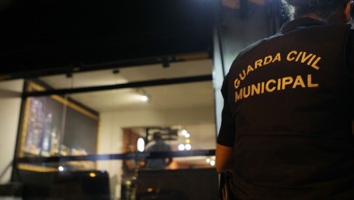 Vigilância Sanitária de Suzano-SP fecha tabacaria que funcionava de forma irregular no centro