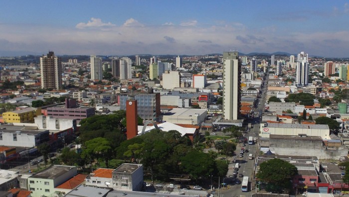 Prefeitura de Suzano-SP antecipa 13º salário de servidores e injeta R$ 10 milhões a mais na economia da cidade