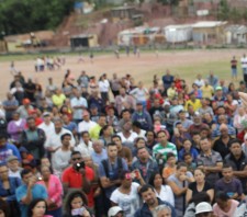 Prefeito de Suzano-SP propõe ajuda institucional para comunidade do Jardim Gardênia