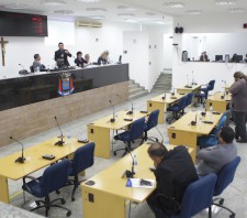 Secretário explica sobre projeto da LOA em audiência pública