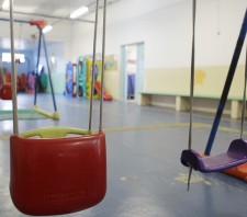 Escola atingida por queda de muro retoma aulas