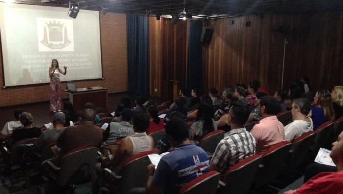 Curso para comércio de alimentos atrai cerca de cem pessoas
