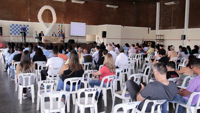 Prefeito apoia criação de data para combater violência contra a mulher