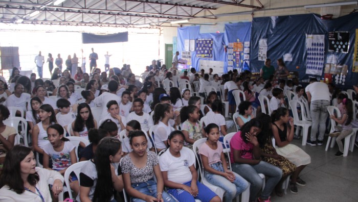 Educação encerra projetos contra desperdício de energia e água
