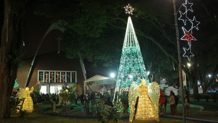 Abertura do ‘Natal de Luzes’ atrai 500 pessoas na Praça João Pessoa