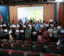 Time do Emprego forma mais de 300 alunos e recoloca 73 profissionais no mercado de trabalho