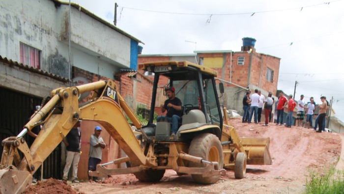 Bairros de Palmeiras recebem obras de infraestrutura urbana