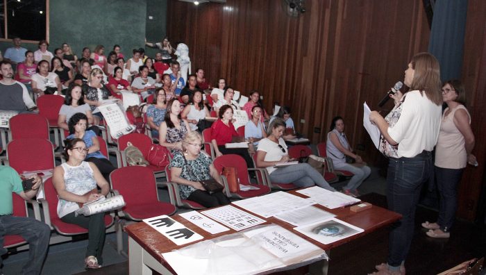 Coordenadores de escolas e creches recebem orientações para testes do Boa Visão