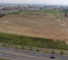 Campos de futebol começam a ser implantados no Parque Max Feffer
