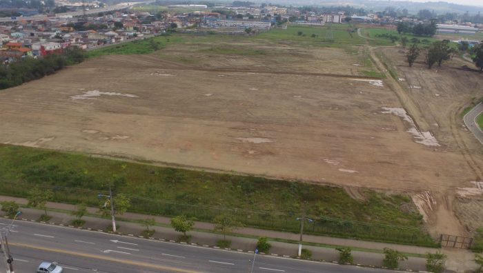 Campos de futebol começam a ser implantados no Parque Max Feffer