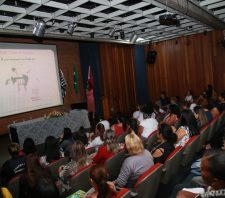 Mais de cem mulheres participam do lançamento do curso ‘Promotoras Legais’