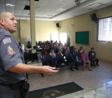 Programa ‘Criança Cidadã’ é apresentado a alunos da rede municipal