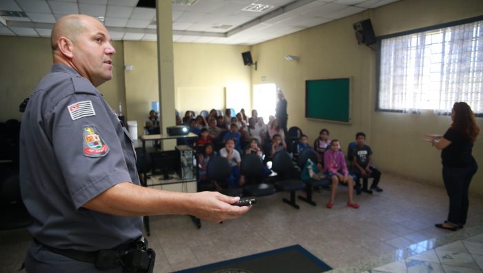 Programa ‘Criança Cidadã’ é apresentado a alunos da rede municipal