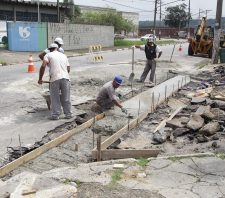 Obras de drenagem na avenida Francisco Marengo seguem em ritmo acelerado