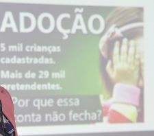 Roda de conversa no Saspe debate sobre adoção