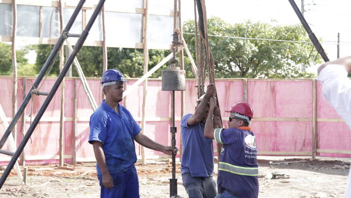 Prefeitura de Suzano inicia reconstrução de escola no Parque Maria Helena
