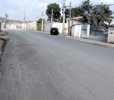 Estrada Fazenda Viaduto recebe obra de recapeamento asfáltico