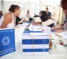 PAT Itinerante realiza mais de 6 mil atendimentos no Mês do Trabalhador