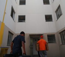 Suzano inicia transferência de moradores de áreas de risco para conjuntos no Jardim Fernandes