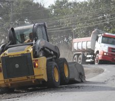 Serviços de manutenção viária chegam à estrada Portão do Honda