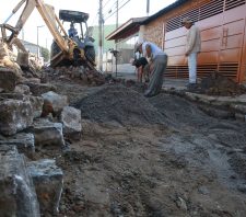 Rua Jeca Tatu recebe trabalhos de manutenção