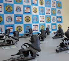 GCM de Suzano apresenta novo armamento