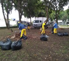 Limpeza e manutenção são realizadas em vários pontos da cidade