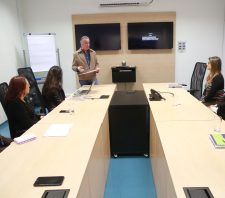 Suzano conquista doação de fraldas para projeto que vai atender mães da cidade