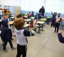 Mais de mil alunos participam de oficina sobre conscientização ambiental