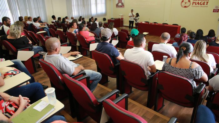 Secretaria de Saúde promove curso para cuidadores de idosos