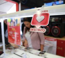 Procon fiscaliza preços de produtos para coibir fraudes na Black Friday