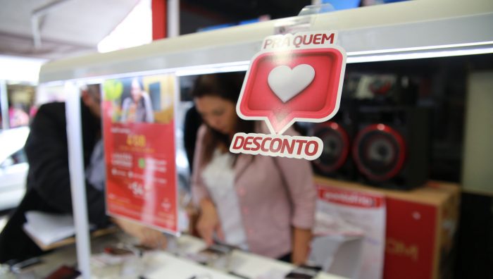Procon fiscaliza preços de produtos para coibir fraudes na Black Friday