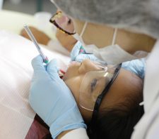 Saúde leva tratamento odontológico a mais de mil alunos de escolas municipais