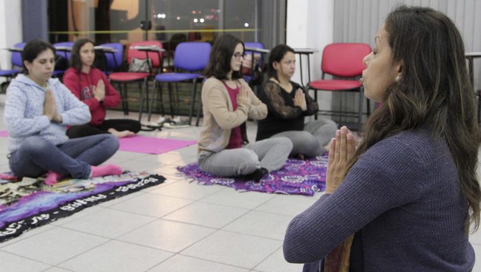 Educação de Suzano levará ioga para escolas municipais a partir de 2019