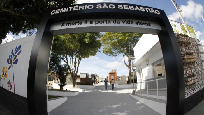 Cemitérios de Suzano devem receber 45 mil visitantes no Dia de Finados