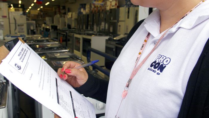 Procon faz nova vistoria de preços no comércio para a Black Friday