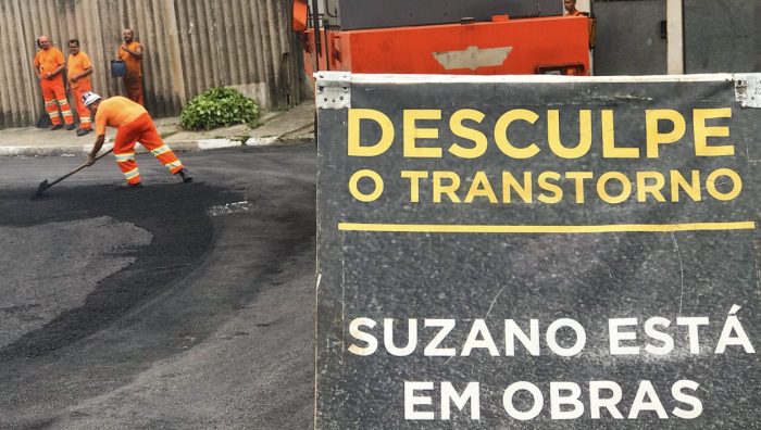 Rua do Jardim Dona Benta recebe serviços de recuperação asfáltica