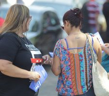 Grupo faz mobilização pelo fim da violência contra as mulheres