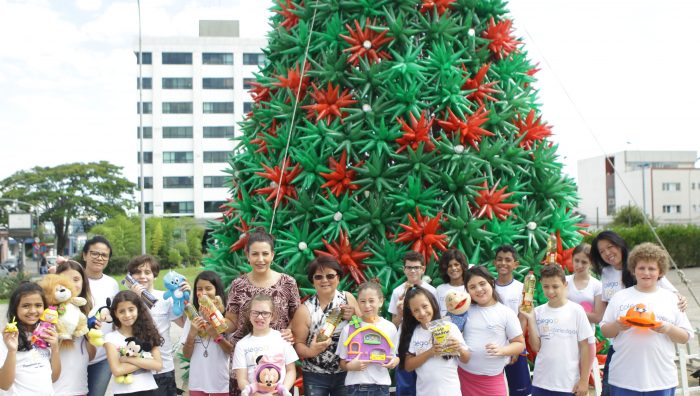Fundo Social recebe doação de alunos do Colégio Sol