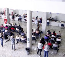 Suzano encaminha mais de 1,5 mil pessoas para vagas de emprego em 2018