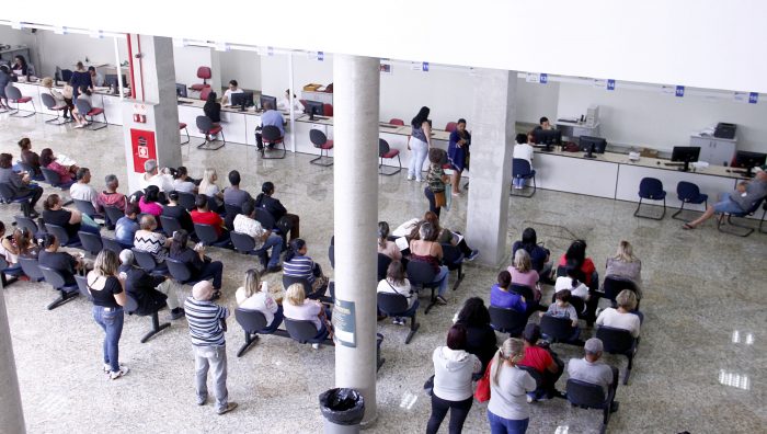 Suzano encaminha mais de 1,5 mil pessoas para vagas de emprego em 2018